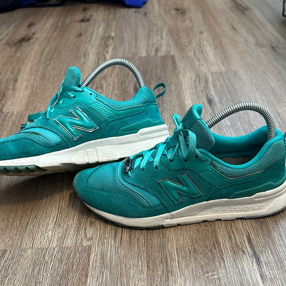 Rare New Balance Turquoise Running Shoes - Picture 6 of 7